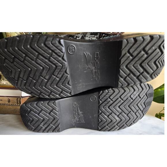 Dansko 38 Professional Nurse Non Slip Black Silver Clog Shoes Block Print Patent - Picture 6 of 6